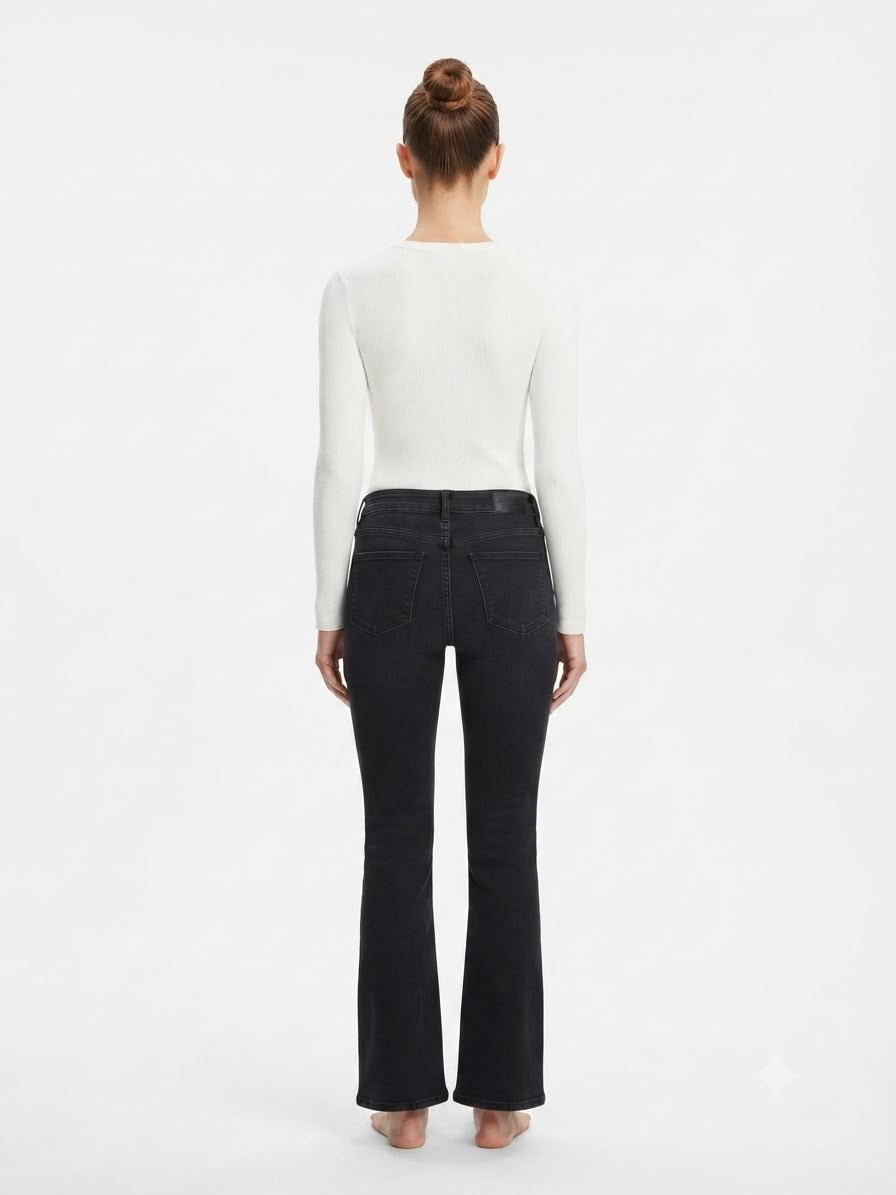 Pantalón dama mezclilla flare tono black con rasgados