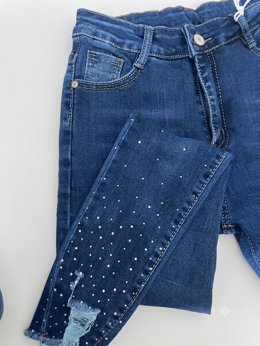 Pantalón dama mezclilla skinny con pedrería