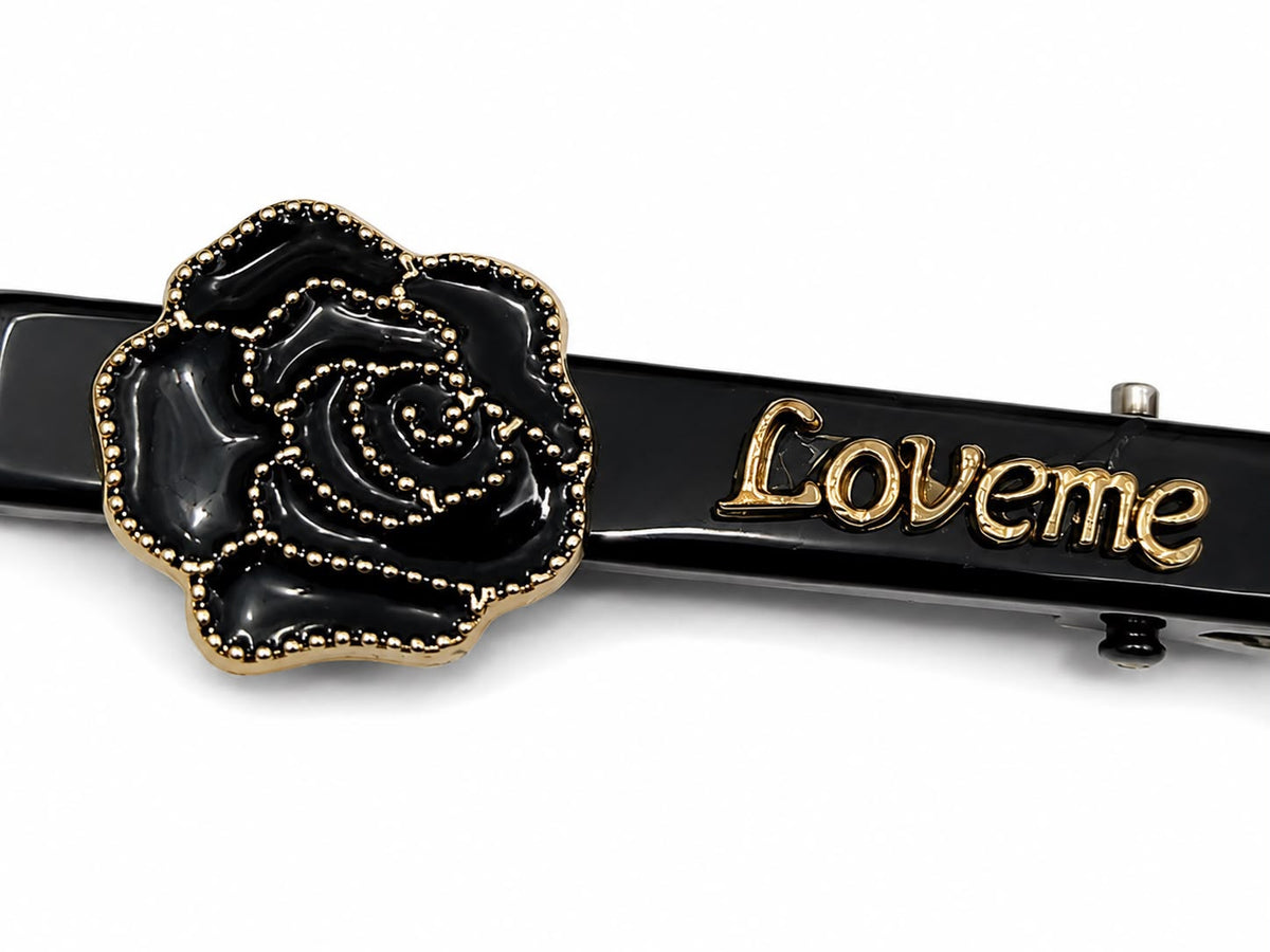 Broche cabello negro con rosa decorativa