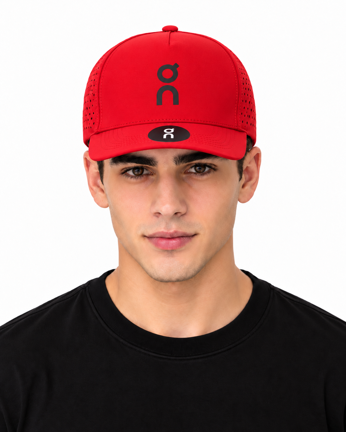 Gorra caballero con diseño deportivo y laterales perforados