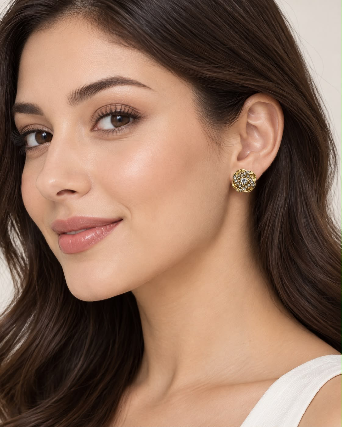 ✨ Aretes dama dorados con pedrería brillante