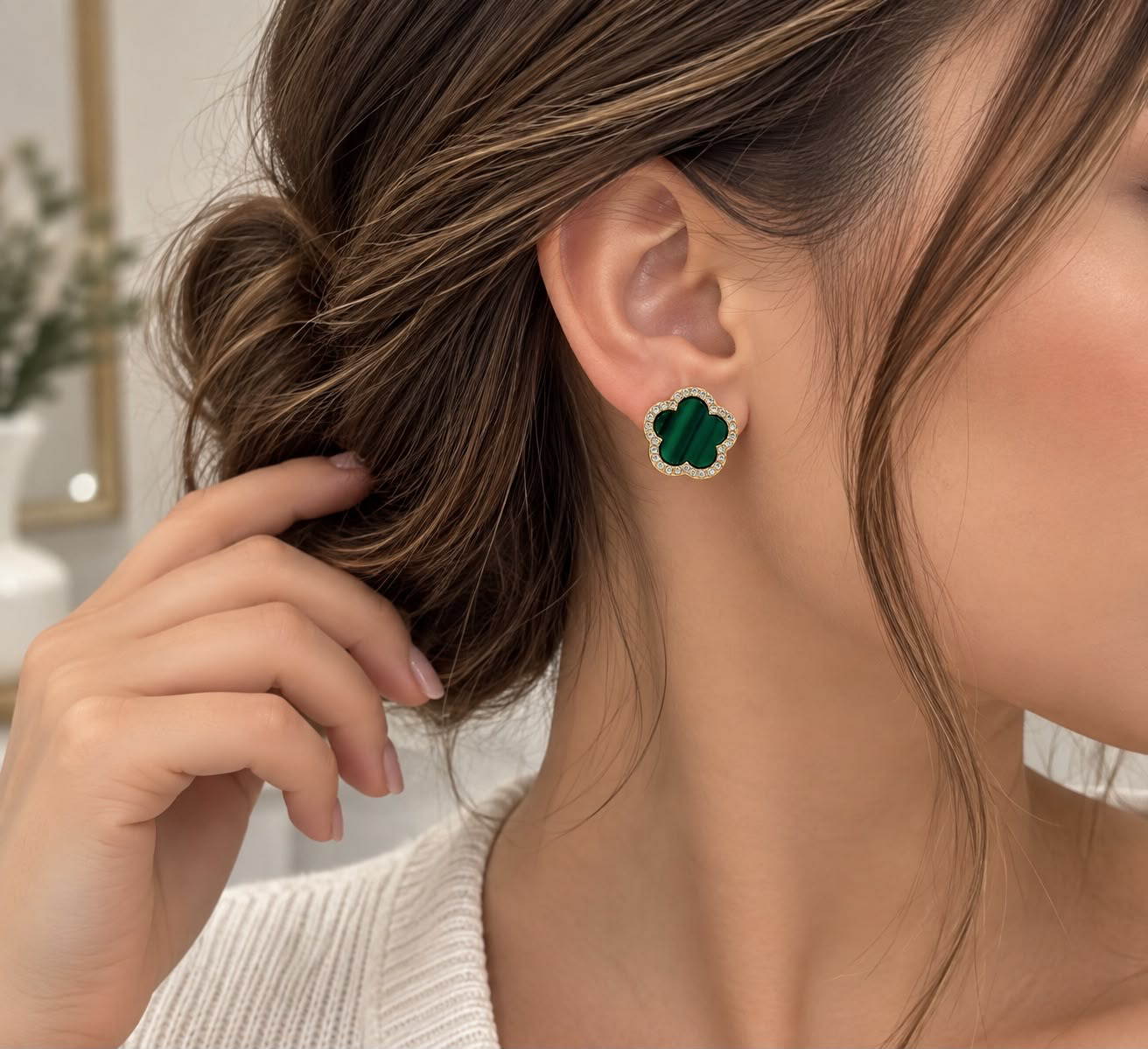 Aretes Dama Flor Verde Esmeralda con Cristales 💚✨