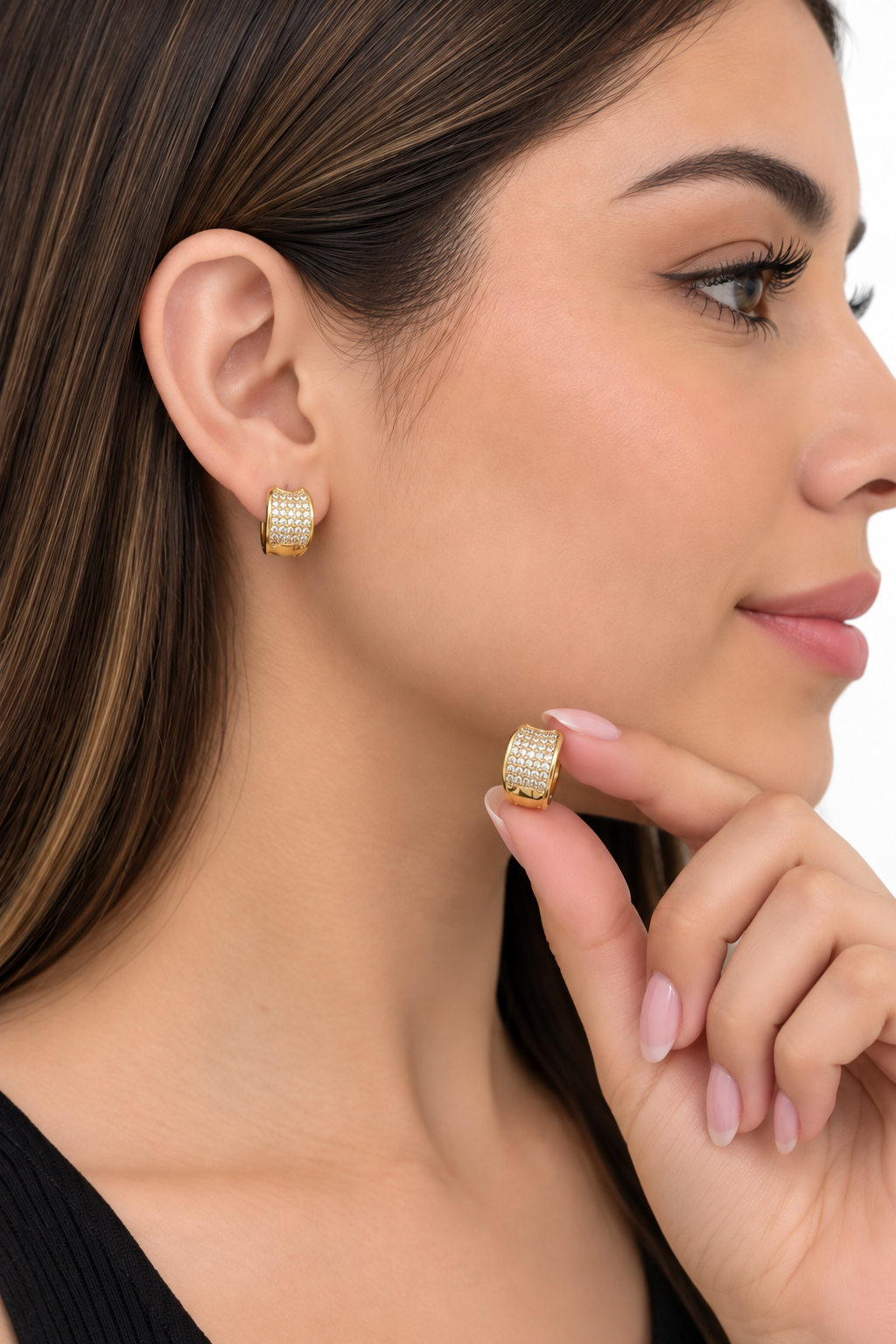 Aretes dama aro dorado con pedrería ✨