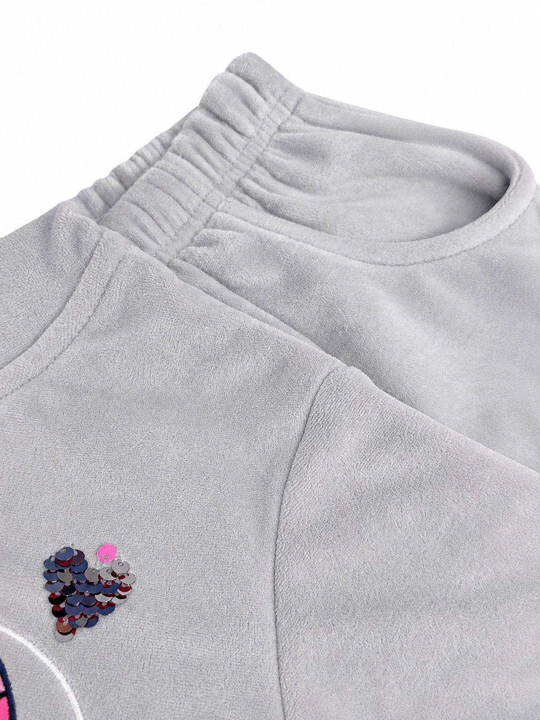 🩶 Set niña deportivo gris con mariposa