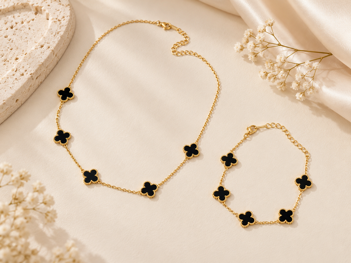 Set de Accesorios Dama Collar y Pulsera con Tréboles Negros